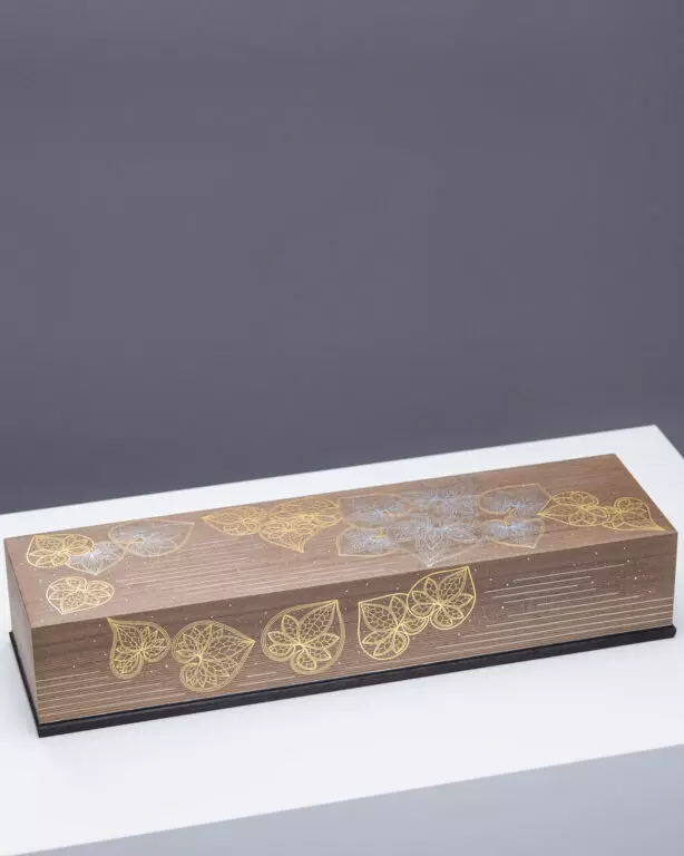 Lidded Box with Kirikane Design: "Futaba Aoi"