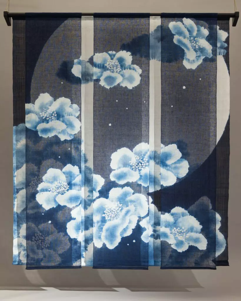The Moon in Japanese Culture: Traditions, Legends, and Landmarks