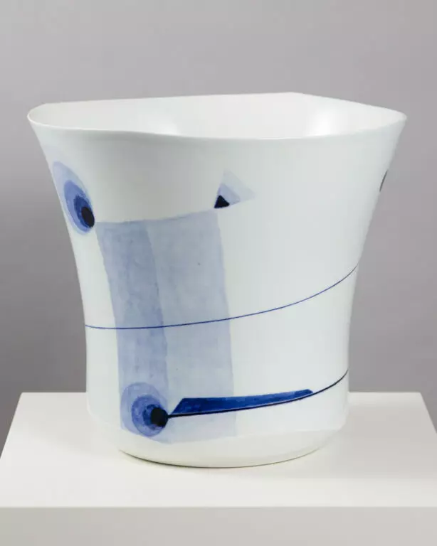 Flower Vase with Inlaid Line and Cobalt Pattern