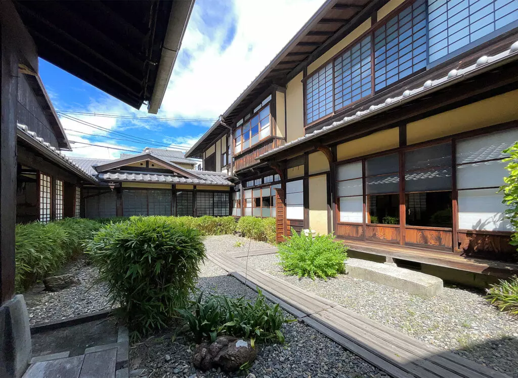 KAWAI KANJIRO'S HOUSE Courtyard