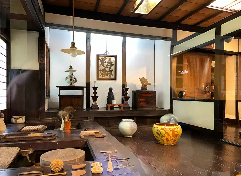 KAWAI KANJIRO'S HOUSE　Studio