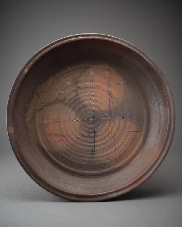 Bizen Bowl with a circular pattern