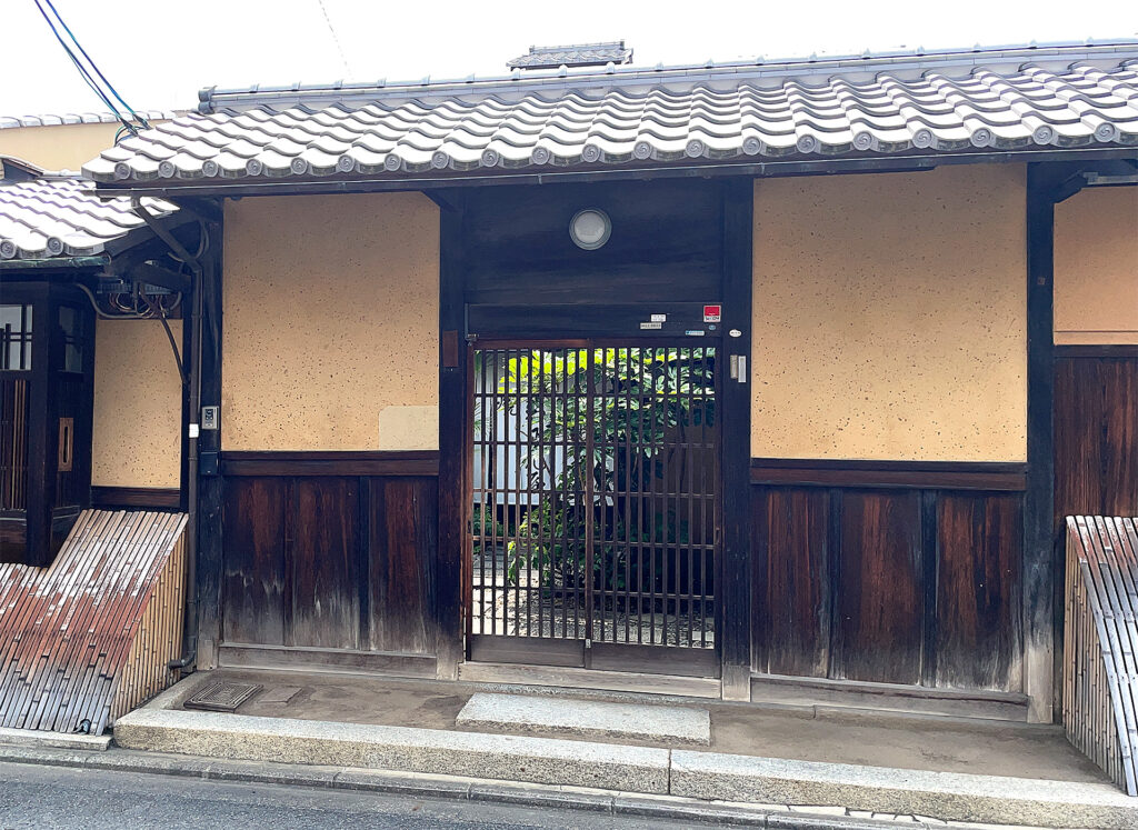 Hidden Cultural Treasures in Kyoto (Part 2): The Raku Museum and the Hosomi Museum