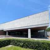Sen-Oku Hakuko Kan facade