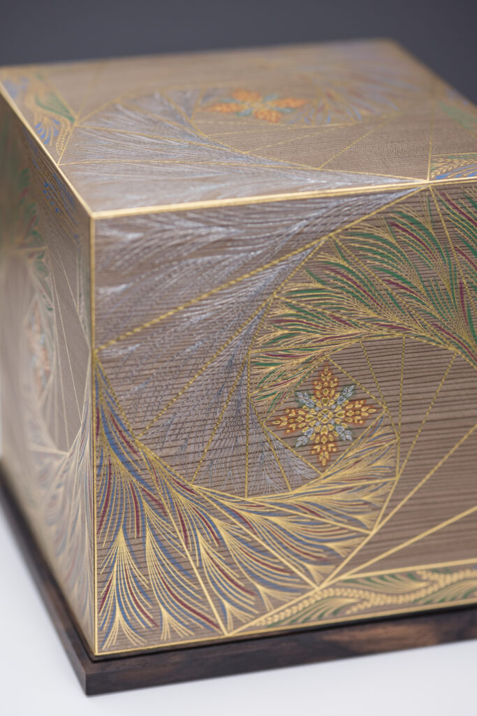 Lidded Box with Kirikane Design: “Peacock” by Ai Imamura