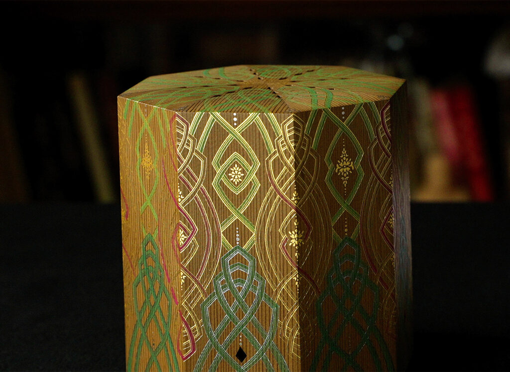 Octagonal Lidded Box with Kirikane Design: “Sprouting” by Ai Imamura